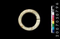 藏品(環狀玦形耳飾)的圖片