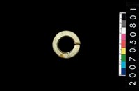 藏品(環狀玦形耳飾)的圖片