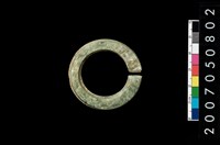 藏品(環狀玦形耳飾)的圖片