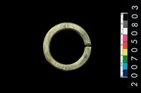 藏品(環狀玦形耳飾)的圖片