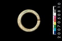 藏品(環狀玦形耳飾)的圖片