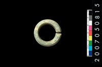 藏品(環狀玦形耳飾)的圖片