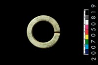 藏品(環狀玦形耳飾)的圖片