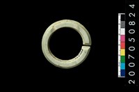 藏品(環狀玦形耳飾)的圖片