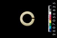 藏品(環狀玦形耳飾)的圖片