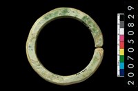 藏品(環狀玦形耳飾)的圖片