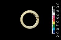 藏品(環狀玦形耳飾)的圖片