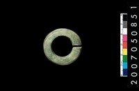 藏品(環狀玦形耳飾)的圖片