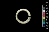 藏品(環狀玦形耳飾)的圖片