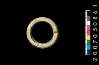 藏品(環狀玦形耳飾)的圖片