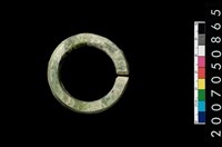 藏品(環狀玦形耳飾)的圖片