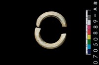 藏品(環狀玦形耳飾)的圖片