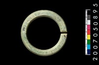 藏品(環狀玦形耳飾)的圖片