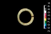 藏品(環狀玦形耳飾)的圖片