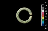 藏品(環狀玦形耳飾)的圖片