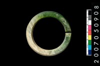 藏品(環狀玦形耳飾)的圖片