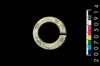 藏品(環狀玦形耳飾)的圖片