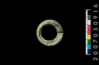 藏品(環狀玦形耳飾)的圖片