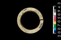 藏品(環狀玦形耳飾)的圖片