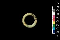 藏品(環狀玦形耳飾)的圖片