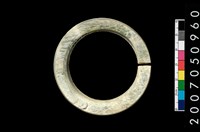 藏品(環狀玦形耳飾)的圖片