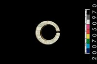 藏品(環狀玦形耳飾)的圖片