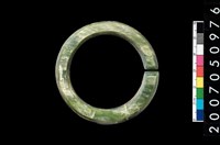 藏品(環狀玦形耳飾)的圖片