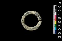 藏品(環狀玦形耳飾)的圖片