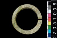 藏品(環狀玦形耳飾)的圖片