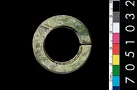 藏品(環狀玦形耳飾)的圖片