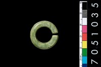 藏品(環狀玦形耳飾)的圖片