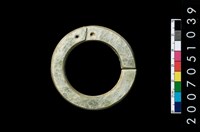 藏品(環狀玦形耳飾)的圖片