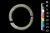 藏品(環狀玦形耳飾)的圖片