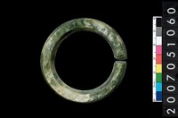 藏品(環狀玦形耳飾)的圖片