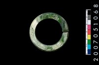 藏品(環狀玦形耳飾)的圖片