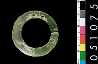 藏品(環狀玦形耳飾)的圖片