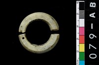 藏品(環狀玦形耳飾)的圖片