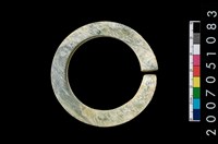 藏品(環狀玦形耳飾)的圖片