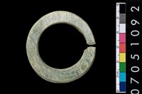 藏品(環狀玦形耳飾)的圖片