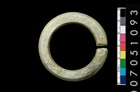 藏品(環狀玦形耳飾)的圖片