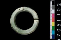 藏品(環狀玦形耳飾)的圖片