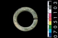 藏品(環狀玦形耳飾)的圖片