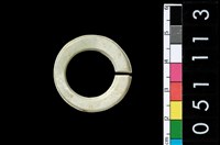 藏品(環狀玦形耳飾)的圖片