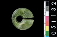 藏品(圓核型玦形耳飾)的圖片