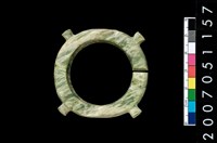 藏品(帶四突起玦形耳飾)的圖片