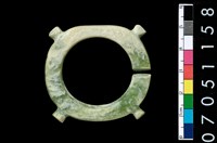 藏品(帶四突起玦形耳飾)的圖片