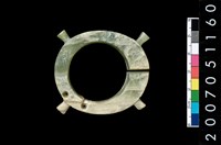 藏品(帶四突起玦形耳飾)的圖片