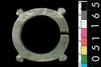 藏品(帶四突起玦形耳飾)的圖片