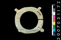 藏品(帶四突起玦形耳飾)的圖片