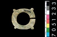 藏品(帶四突起玦形耳飾)的圖片